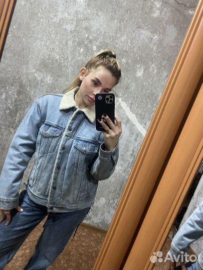 Джинсовая куртка levis