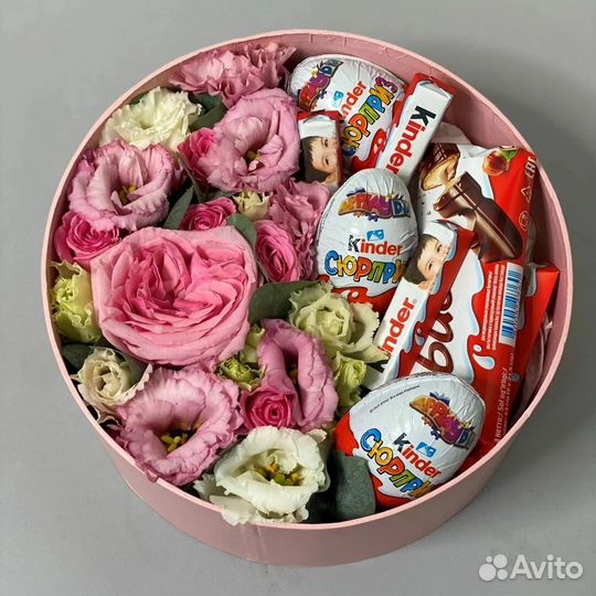 Коробки с цветами и сладотями