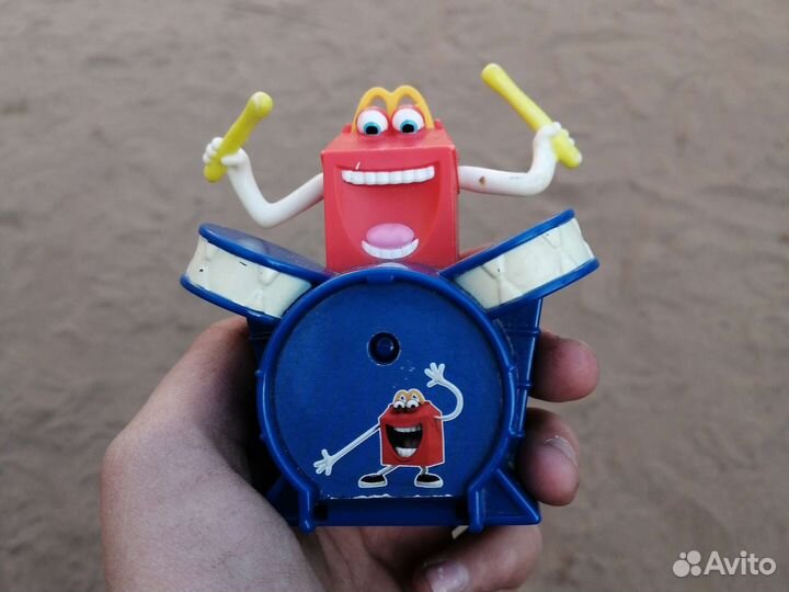 Игрушка из старого Макдональдс