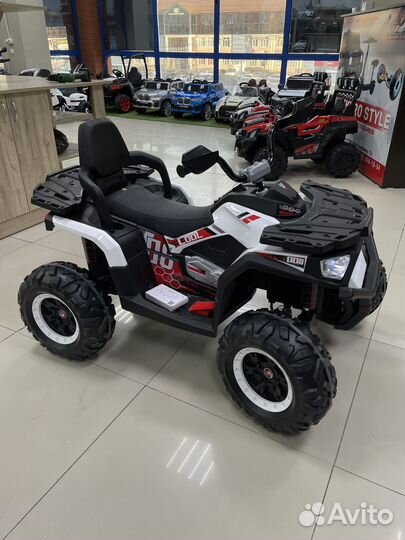 Детский квадроцикл на аккумуляторе