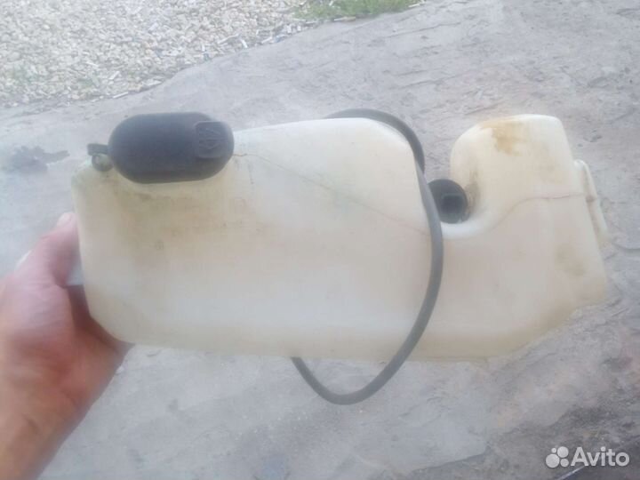 Бачок омывателя logan