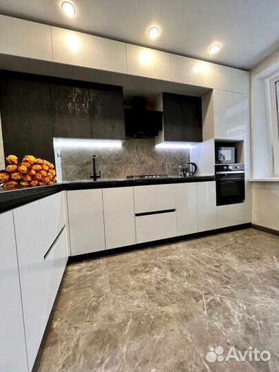 П образная кухня на заказ. Фабрика