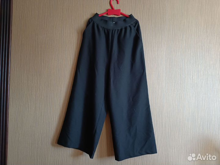 Брюки для девочки. Кюлоты. 146, 152