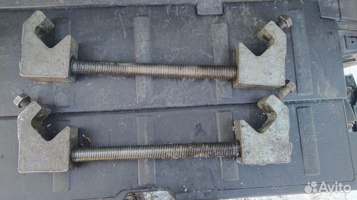 Струбцина натяжения гусениц 035468518M Olofsfors