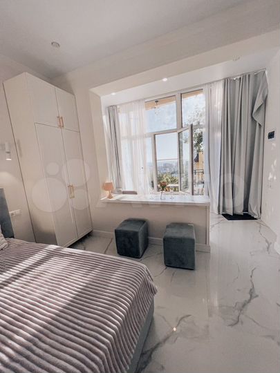 Квартира-студия, 33 м², 1/17 эт.