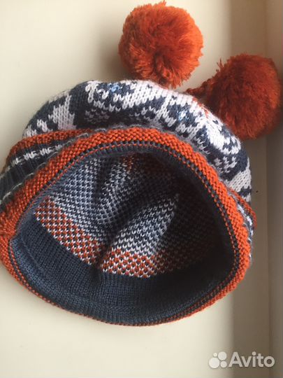 Шапка весенне-осенняя новая