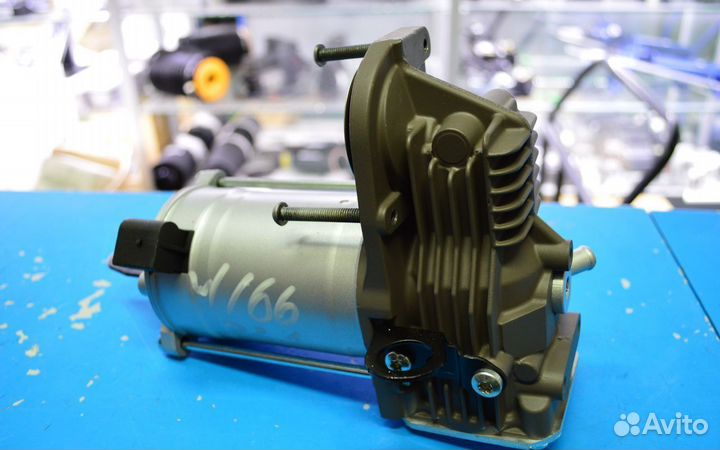 Компрессор пневмоподвески Mercedes W166 W221