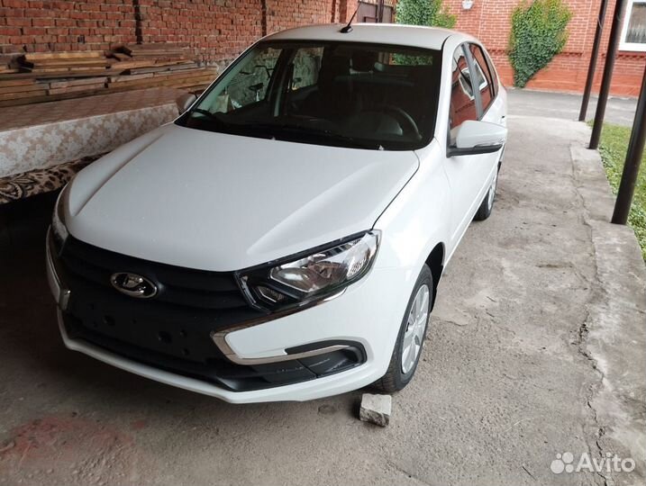 LADA Granta 1.6 МТ, 2023, 104 км