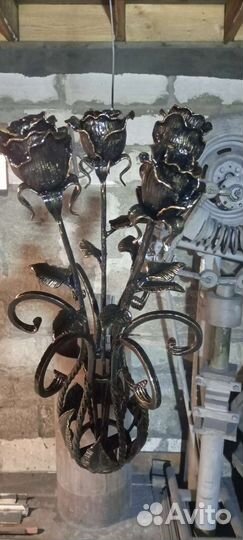 Ваза с розами