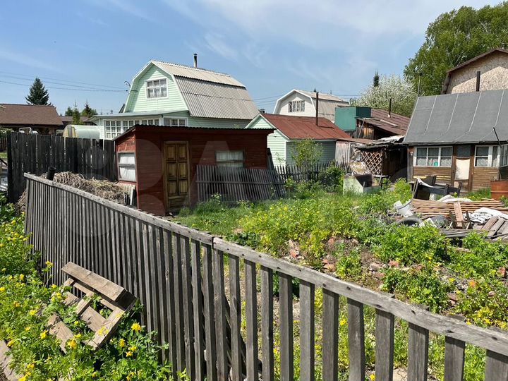 Дом 15 м² на участке 5 сот.