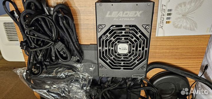 Блок питания Super Flower Leadex Platinum 1600W