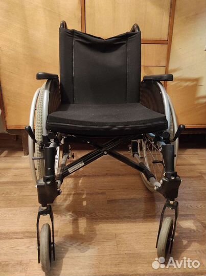 Коляска инвалидная складная
