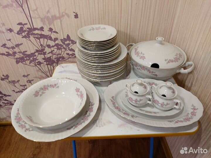 Сервиз столовый фарфоровый, Польша, 33 предмета