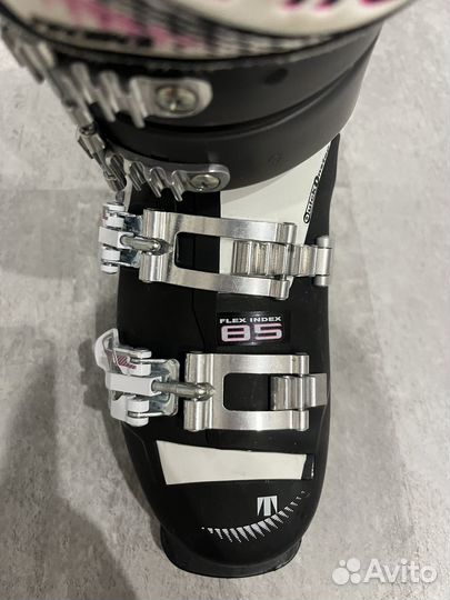 Горнолыжные ботинки женские