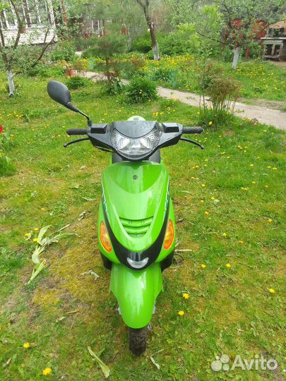 Скутер meteor 72