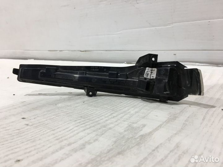 Указатель поворота правый Mercedes-Benz E-Class