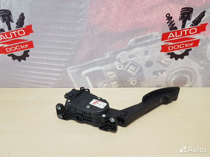 Электронная педаль газа Renault Duster 1 F4RA 2L