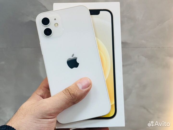 iPhone 12, 64 ГБ