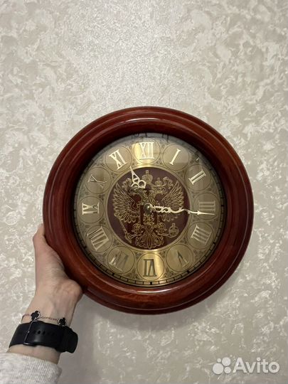 Часы винтажные классические с гербом РФ