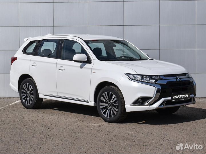 Mitsubishi Outlander 2.0 CVT, 2022, 54 км