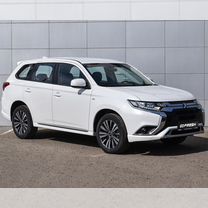 Mitsubishi Outlander 2.0 CVT, 2022, 54 км, с пробегом, цена 3 100 000 руб.