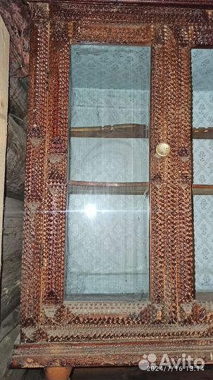 Буфеты и серванты старинные