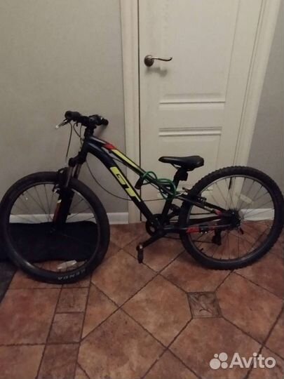 Велосипед бу GT