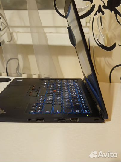 Ультратонкий ноутбук lenovoo thinkpad x1 carbon