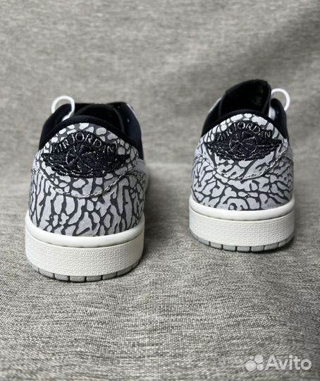 Nike air jordan 1 low og black elephant