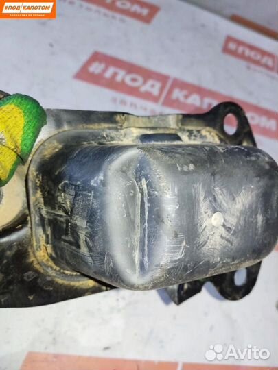 Рычаг задний продольный правый Volkswagen Tiguan