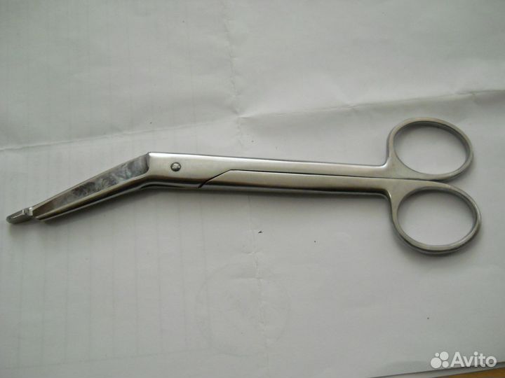 Ножницы с пуговкой для снятия повязок. С С С Р