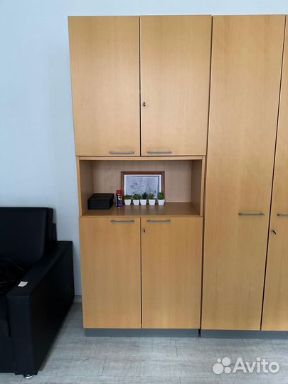 Шкаф Martela docs открытый (с дверцами сверху)