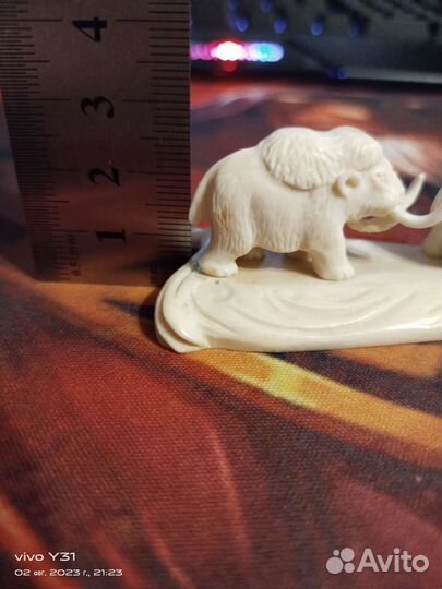 Изделия из кости мамонта