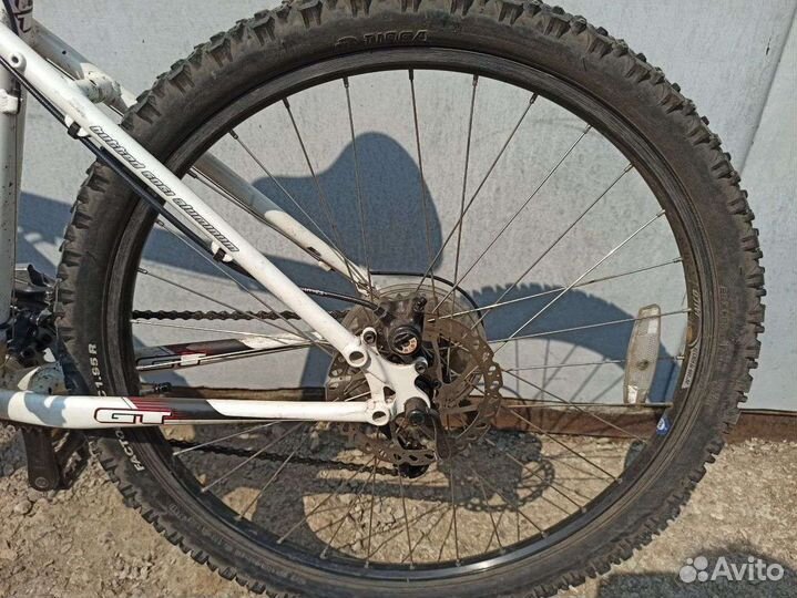 Велосипед горный GT Avalanche 1.0 disc 2008