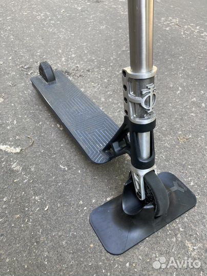 Трюковой самокат Triad Blackmail