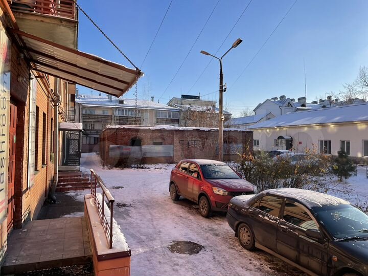 Здание в центре