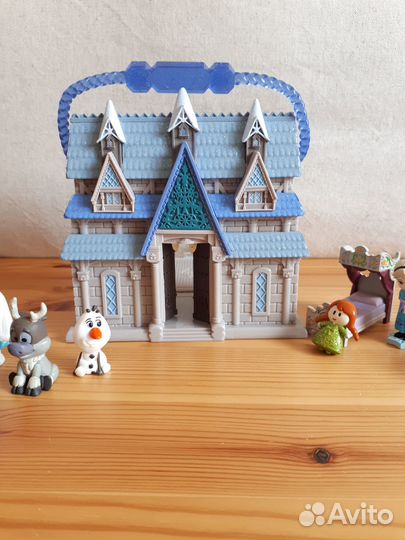 На доставке. Замок Холодное сердцеDisney Animators