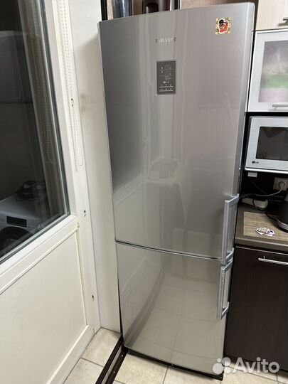 Холодильник Samsung б/у no frost