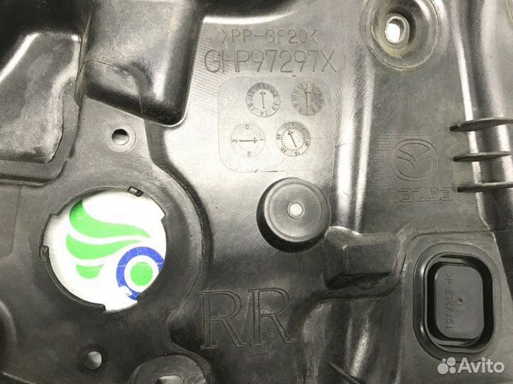 Панель двери стеклоподъемника задний правый Mazda