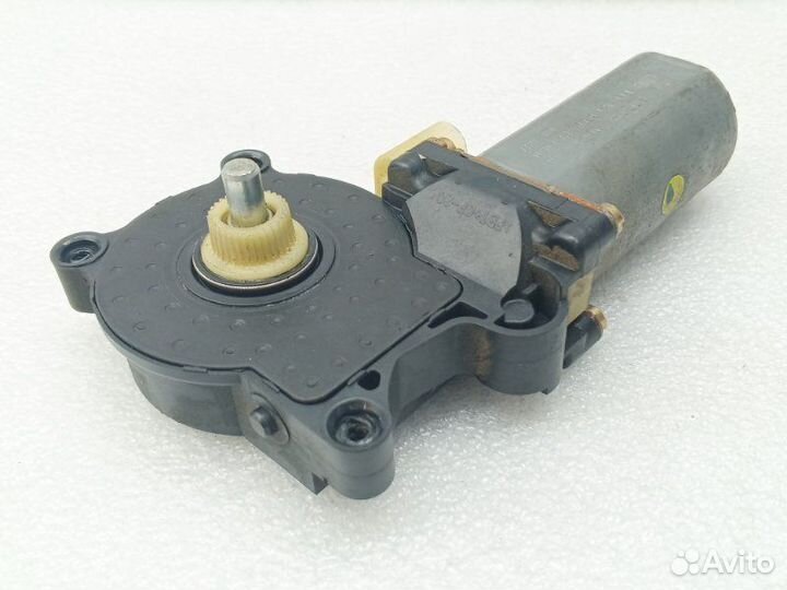 Моторчик стеклоподъемника передний левый Bmw X5