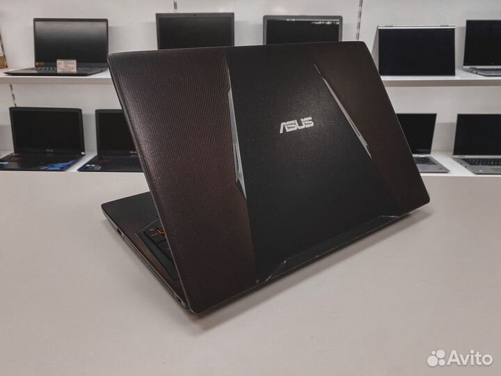 Игровой Asus i5-6300HQ / GTX 960m