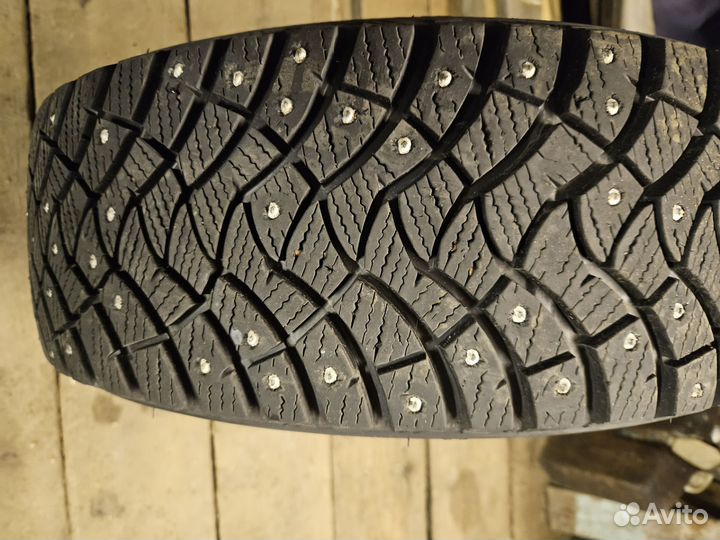 Dunlop SP Winter Ice 03 185/60 R15 и 185/60 R15 88T