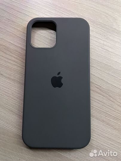 Чехлы на iPhone 12 pro