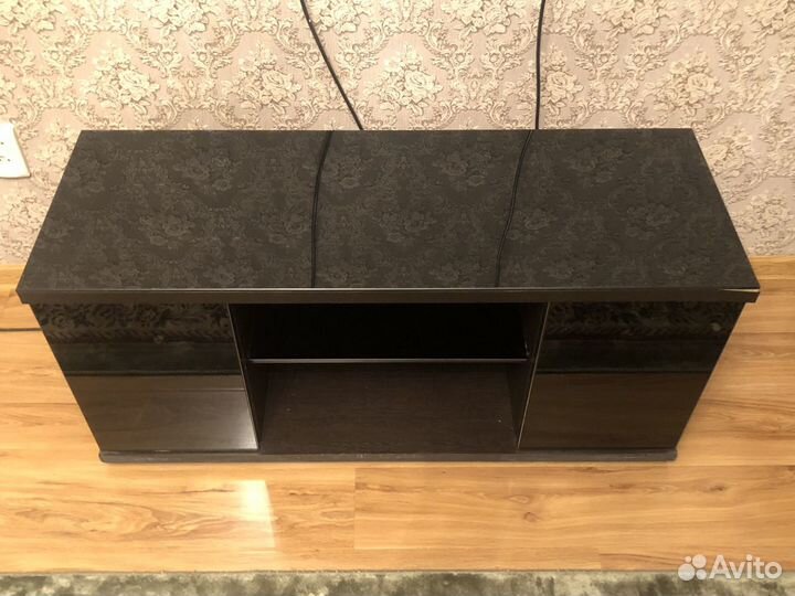 Тумба под телевизор