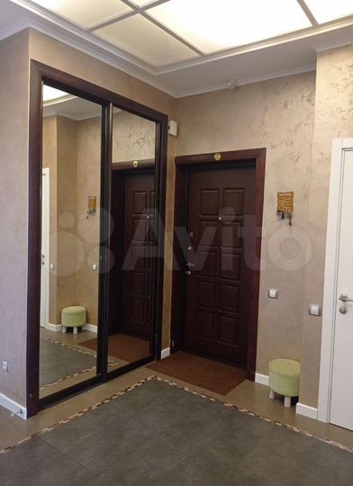 3-к. квартира, 98 м², 3/4 эт.