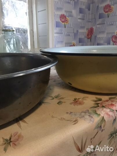 Чашки алюминевые и эмалированные