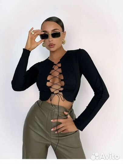 Кроп топ на завязках