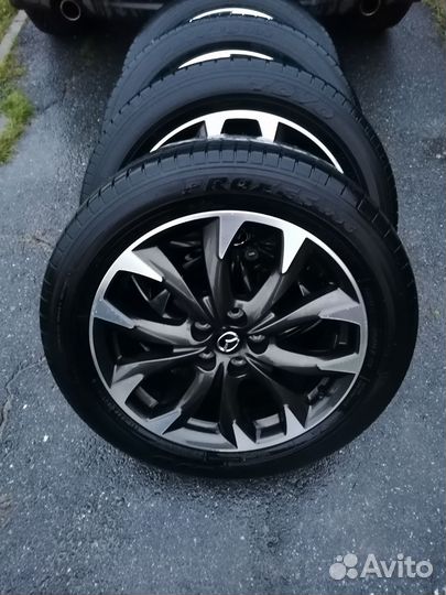 Продам комплект оригинальных дисков с резиной