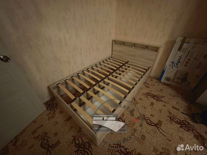 Кровать полуторка