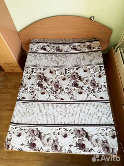 Кровать двухспальная